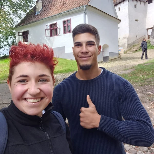 Kühne Meisterbetrieb – Dachdecker Auszubildende auf Studienfahrt in Rumänien